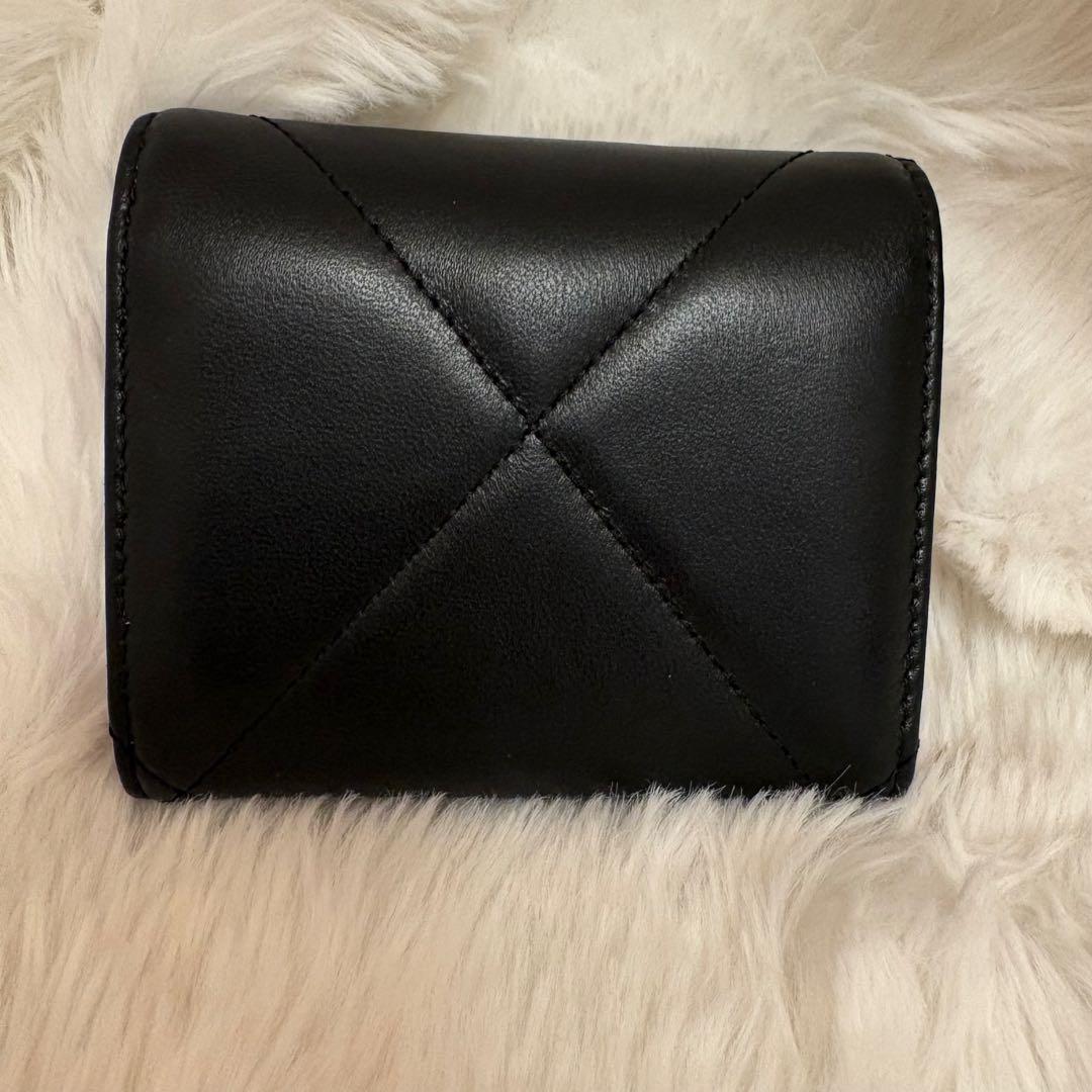 CHANEL コンパクト財布