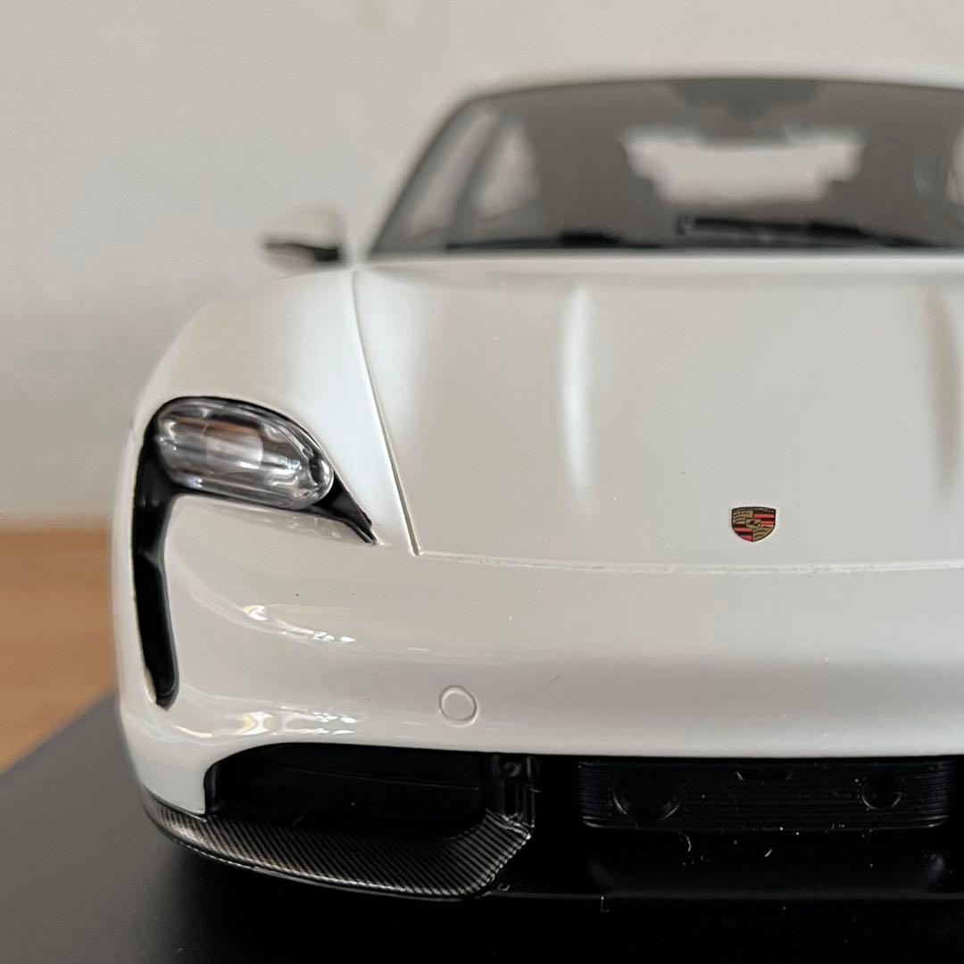 【ミニカー 美品】1/18 ミニチャンプス ポルシェ タイカン ターボ S