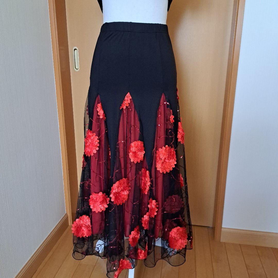 ♡ドレス 黒地に赤の花柄♡