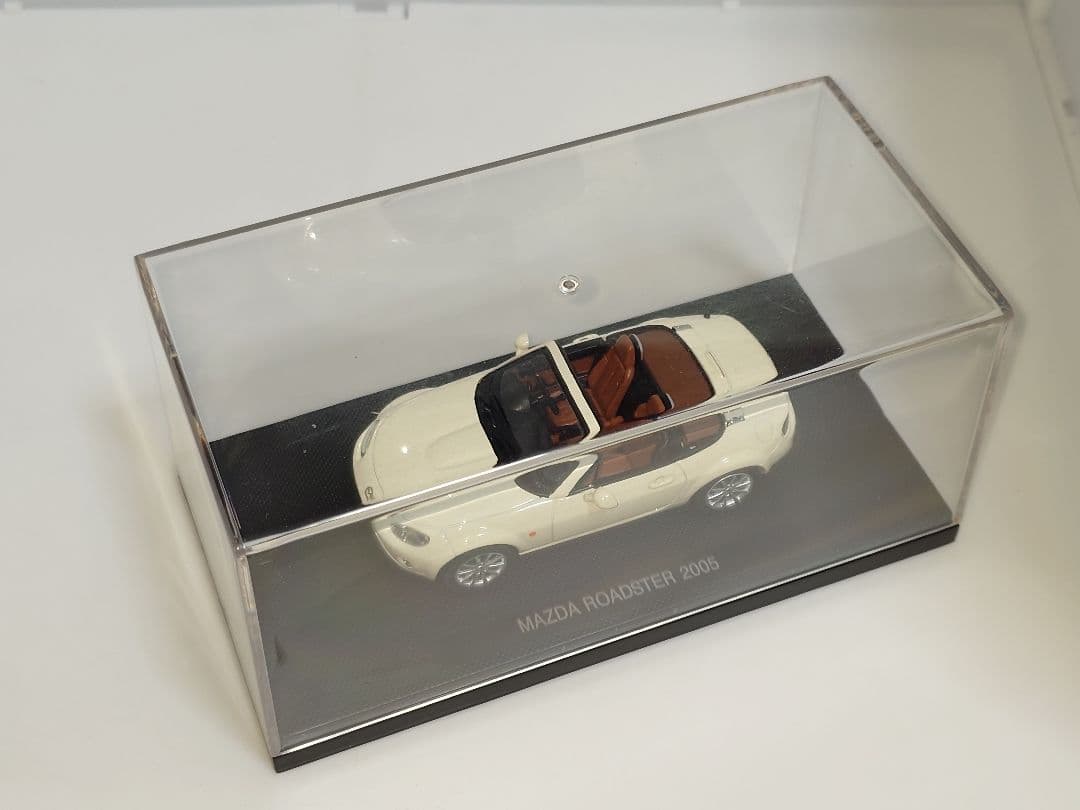 エブロ マツダ NCロードスター 1/43 ミニカー マーブルホワイト
