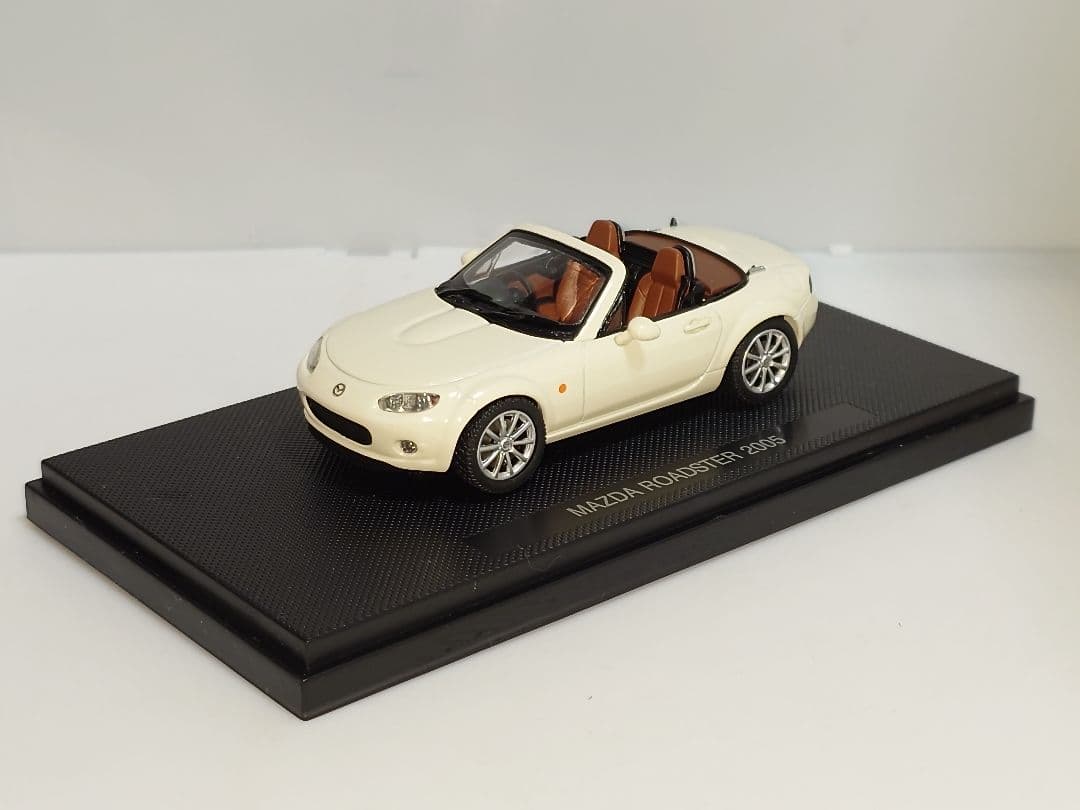 エブロ マツダ NCロードスター 1/43 ミニカー マーブルホワイト