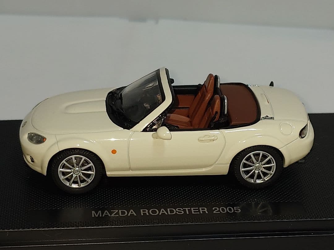 エブロ マツダ NCロードスター 1/43 ミニカー マーブルホワイト