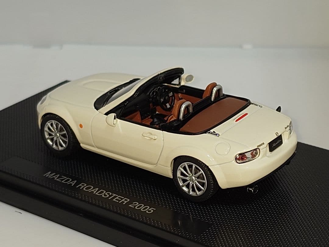 エブロ マツダ NCロードスター 1/43 ミニカー マーブルホワイト