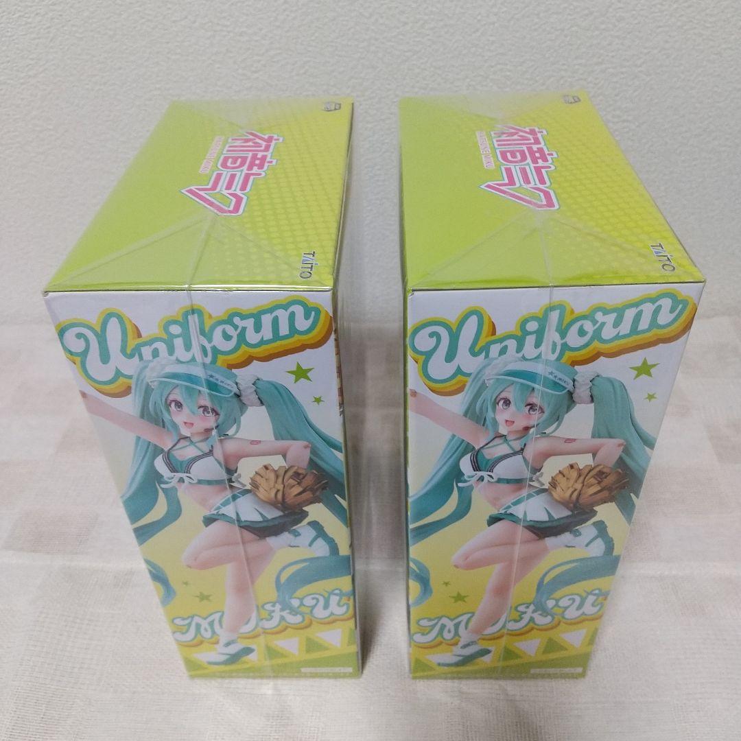 【送料無料】初音ミク フッション フィギュア ユニホーム 未開封 ２点セット