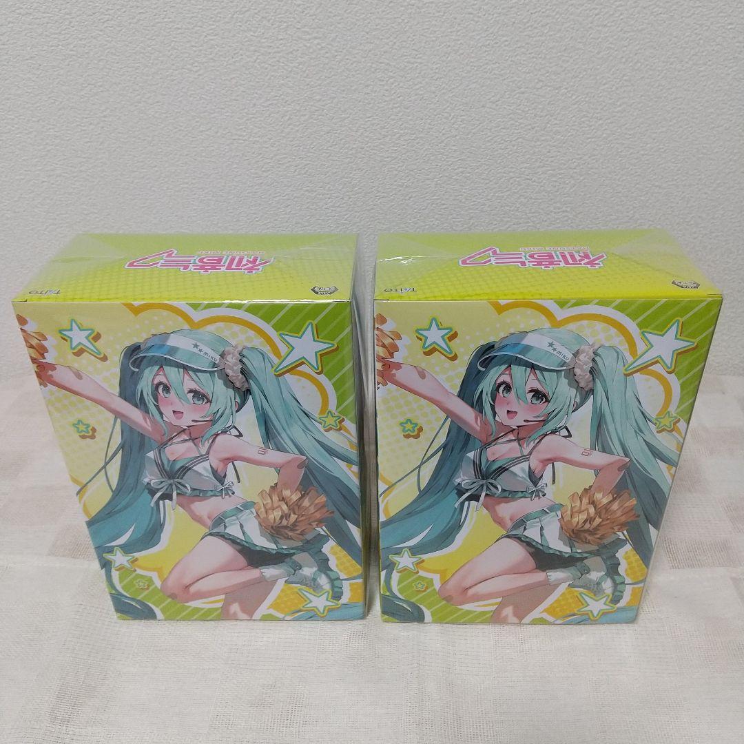 【送料無料】初音ミク フッション フィギュア ユニホーム 未開封 ２点セット