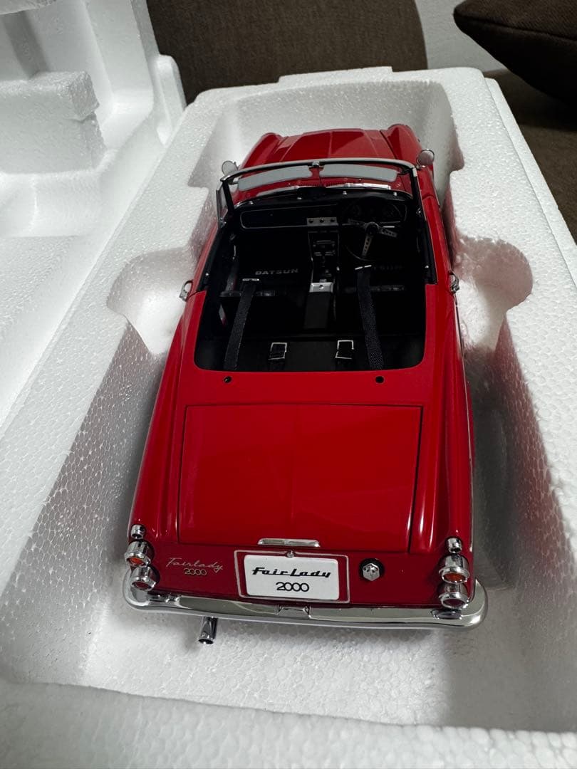 オートアート　1/18 ダットサン フェアレディ2000 （SR311型）
