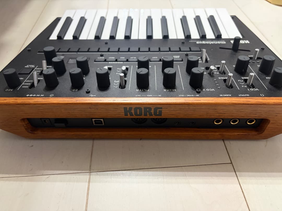 KORG モノフォニック アナログ シンセサイザー