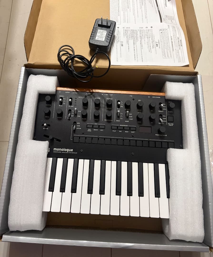 KORG モノフォニック アナログ シンセサイザー