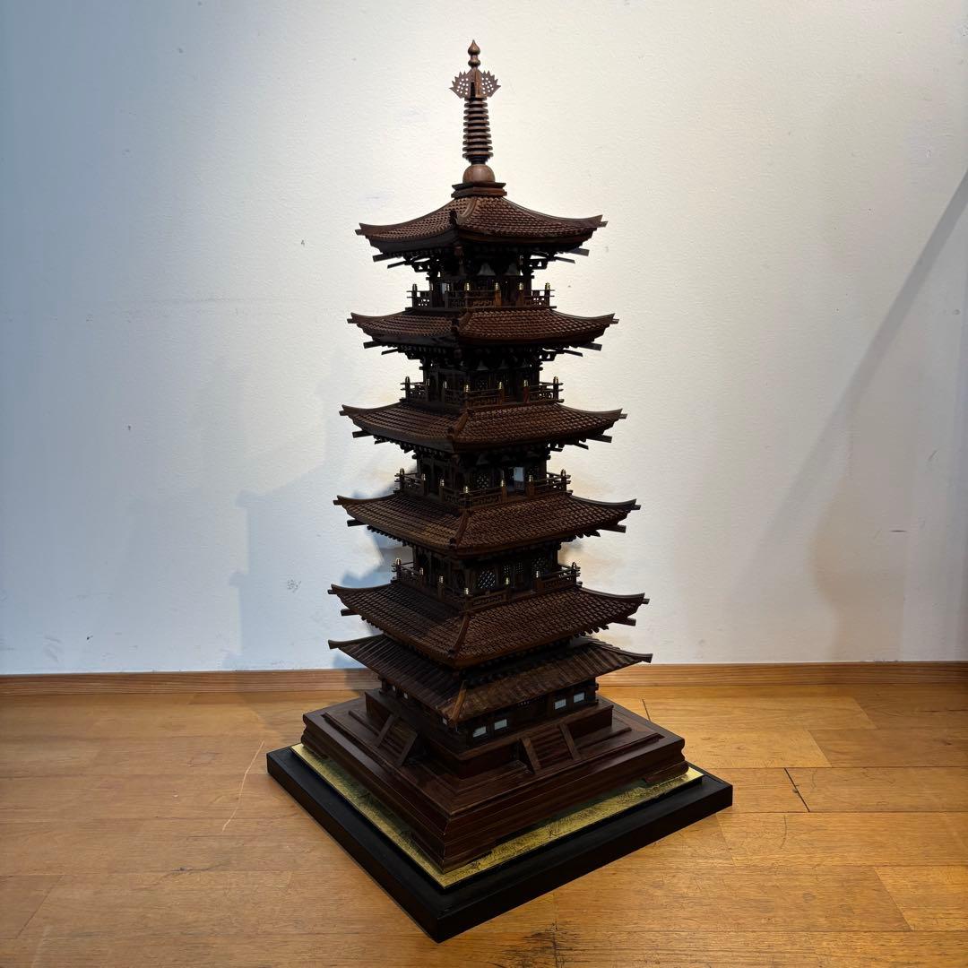希少 法隆寺 五重塔 昭和レトロ 木製オブジェ 縁起物 インテリア ガラスケース