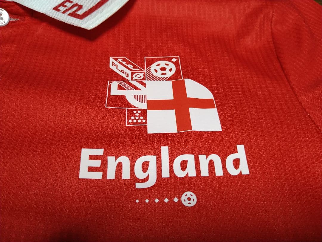 【新品】2022年サッカー FIFAワールドカップ イングランド代表ポロシャツM