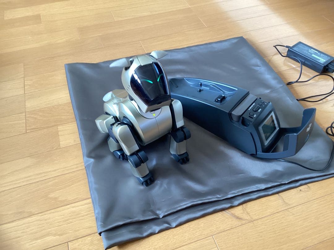 AIBO（ERS-210）ゴールド
