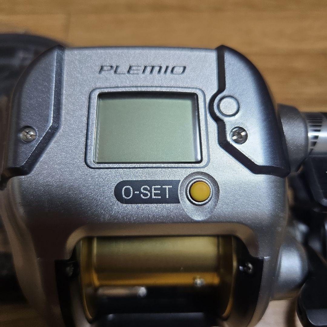 PLEMIO 3000電動リール デジタル表示 右ハンドル。ジャンク品