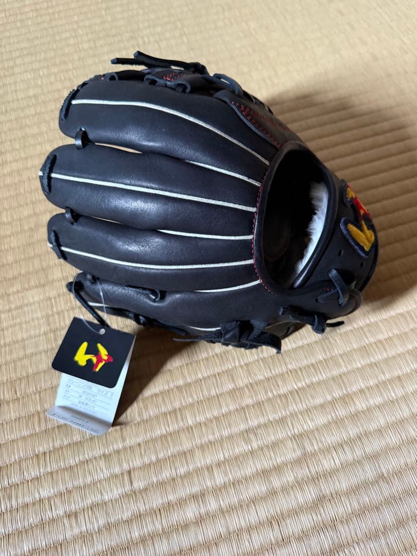 「お得」新品 硬式用トレーニンググローブ 右投げ ブラック トレーニング