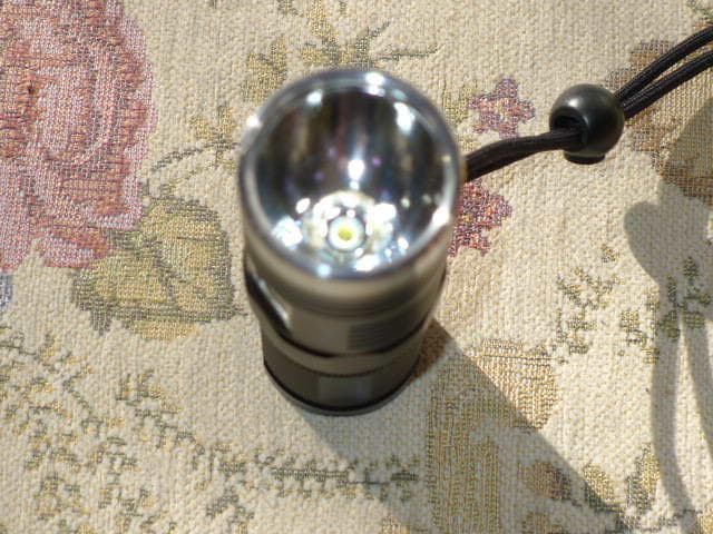 Sunwayman D40A LED懐中電灯 Newtral White