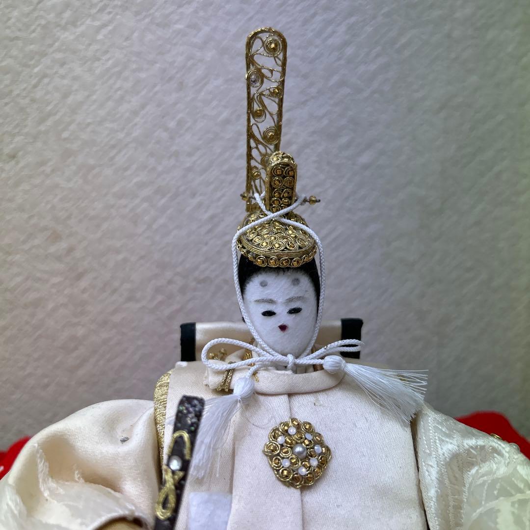 伝統的な雛人形 白金