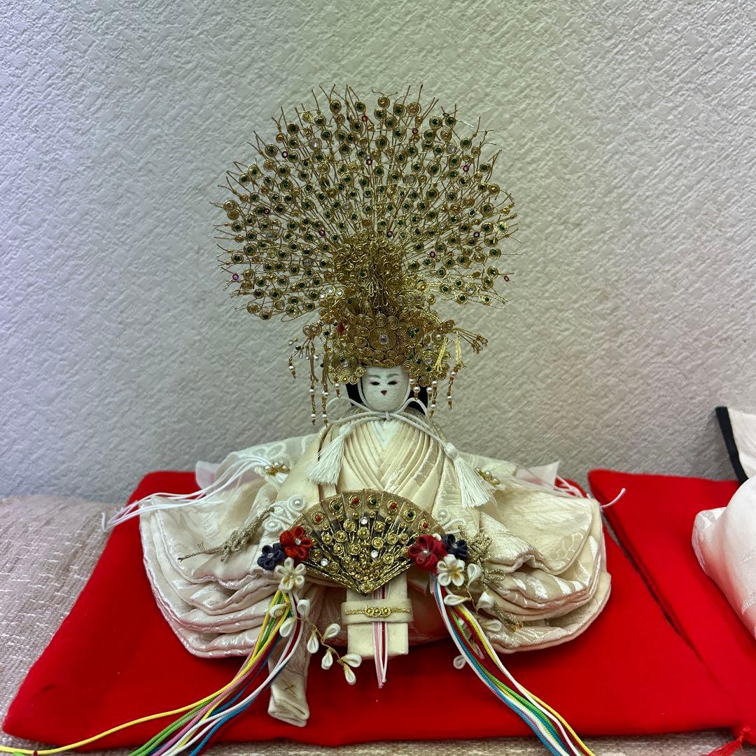 伝統的な雛人形 白金