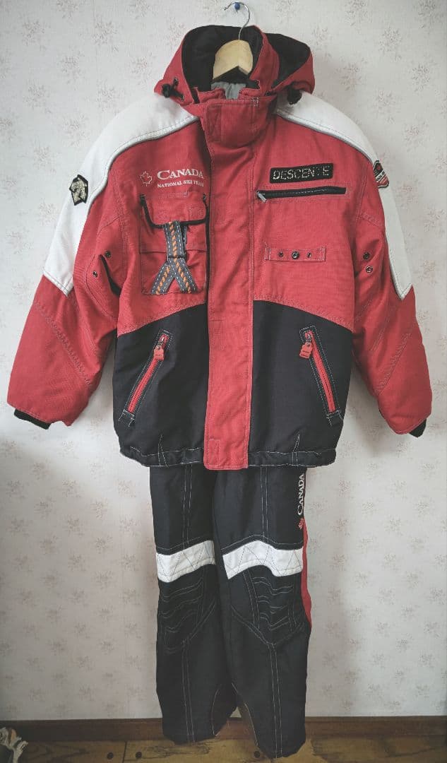 ☆DESCENTE カナダスキーチーム スキーウェア上下セット М☆