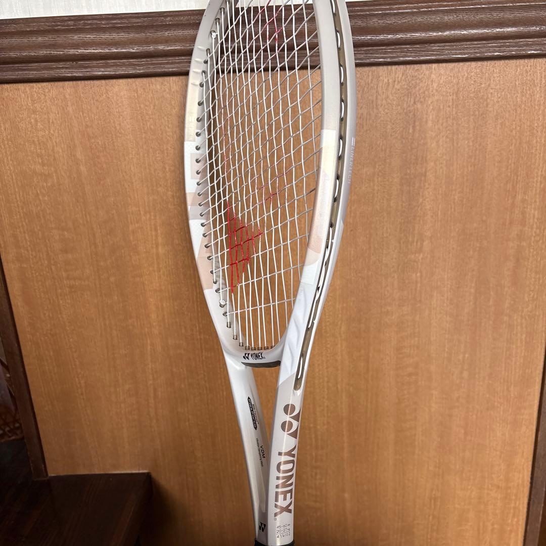 YONEX VCORE 100 1年程使用していました。