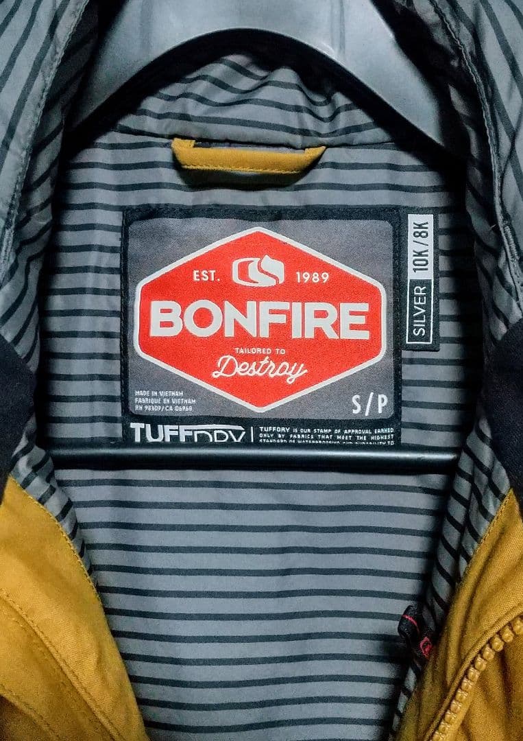 [ 美品 ] BONFIRE スノーボードウェア レデース ( Ｓサイズ )