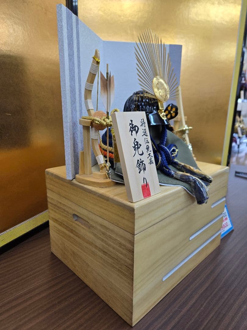 【展示品限り】五月人形　兜　織田信長　収納飾り　※閉店セール　S41
