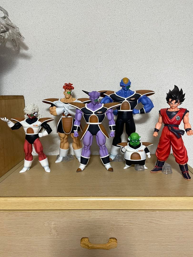 ドラゴンボール一番くじギニュー特戦隊フィギュアセット　界王拳悟空付き