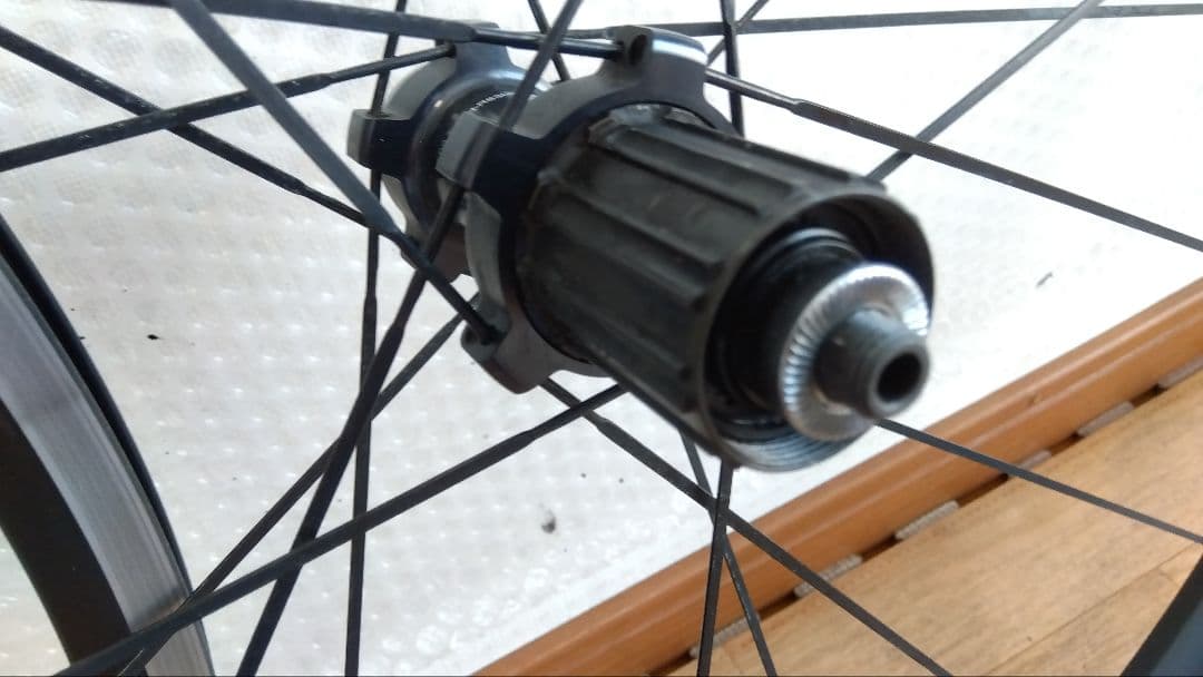 SHIMANO　8−11速用ホイール　ＷＨ−RS300