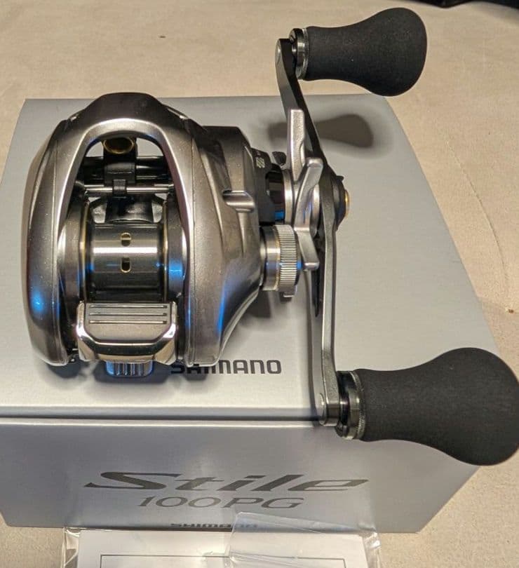 ■新品未使用 SHIMANO 25 スティーレ 100PG ベイトリール 右巻き