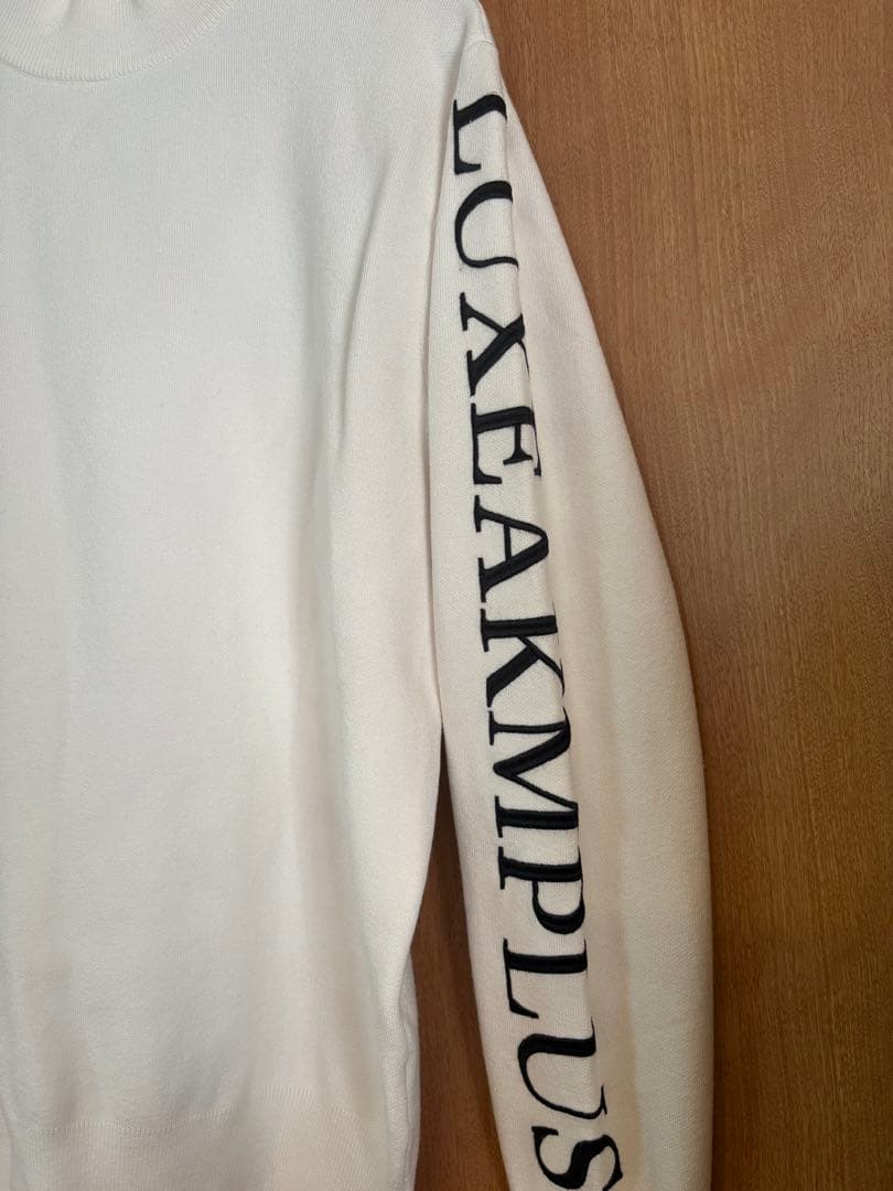ホワイトセーター LUXEAKMPLUS サイズXL