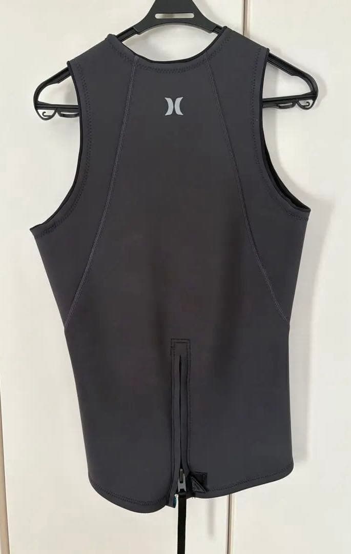 Hurley ハーレー　タッパー