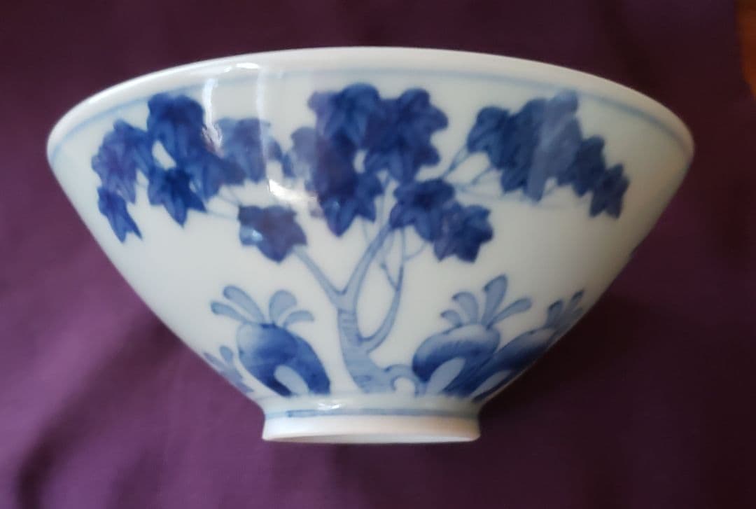 N224 初代眞葛香山作 の 染付け唐人図 の平茶碗