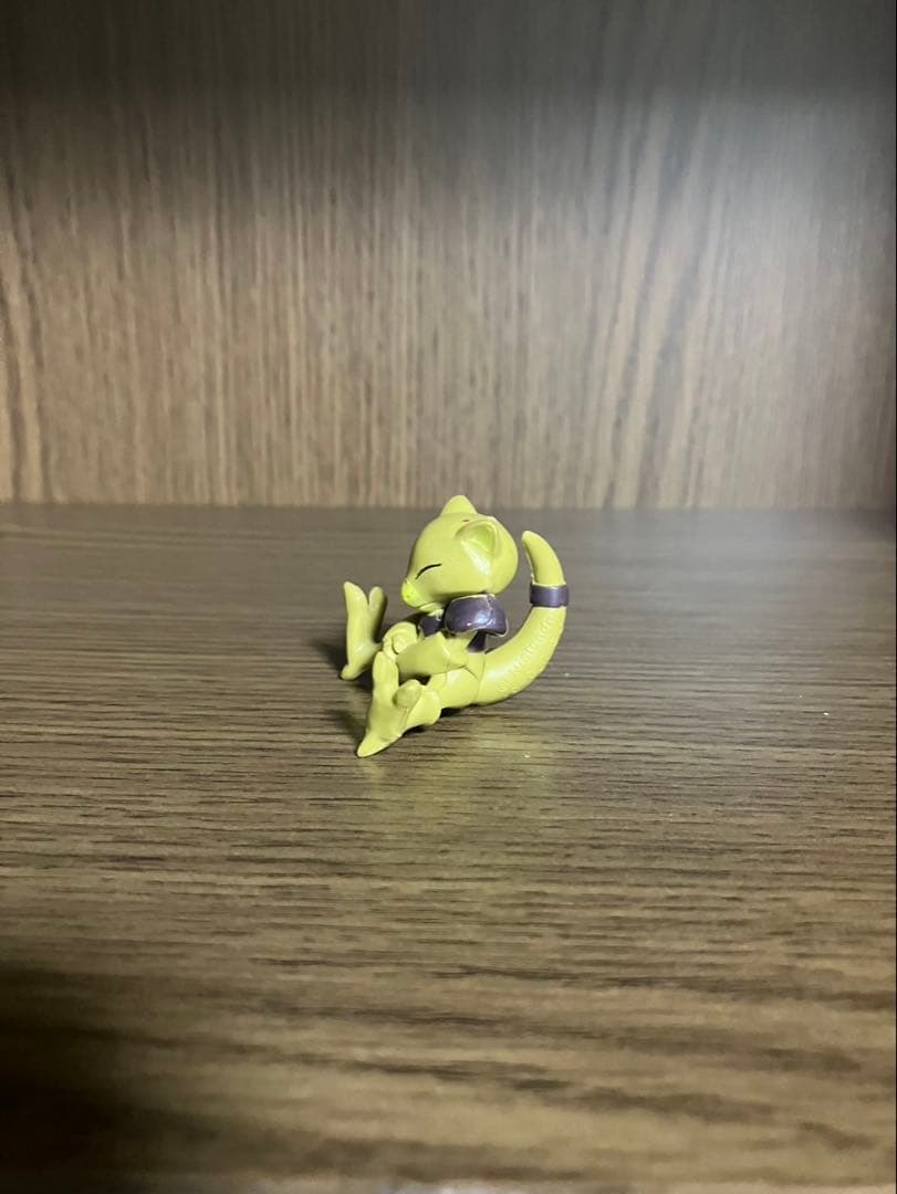 希少　顔違い　TOMY製 ポケモン　モンスターコレクション 初期　ケーシィ