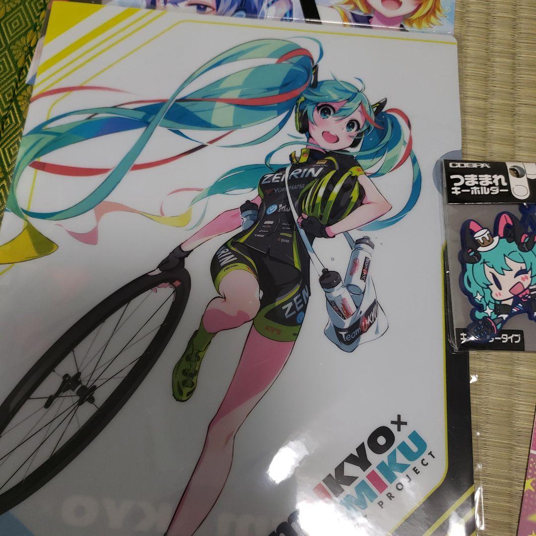 初音ミク　マジカルミライ　つままれキーホルダー　京まふ　お守り　アクリル