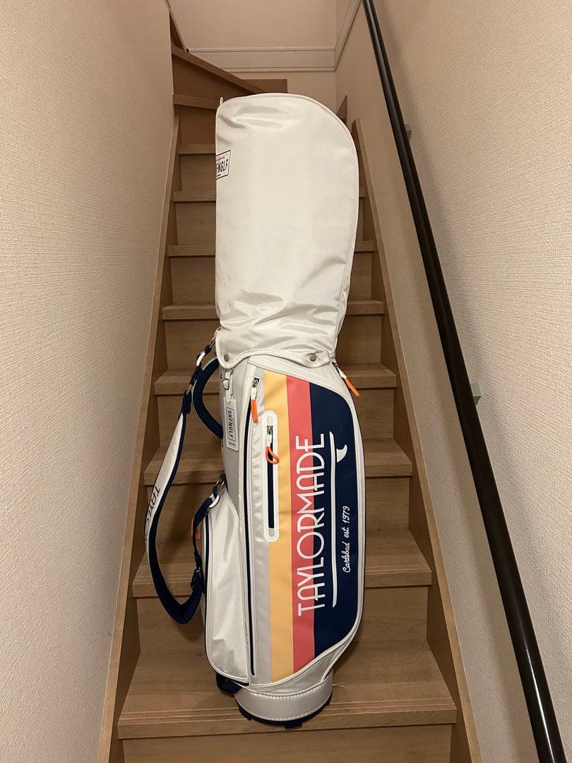 テーラーメイド　キャディバッグ　ゴールデンステートTaylorMade
