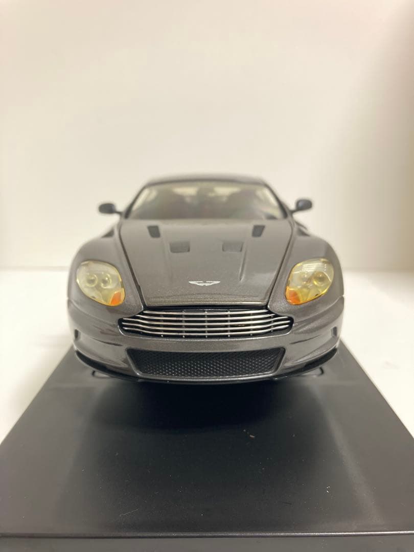 007 アストンマーチン(DBS)