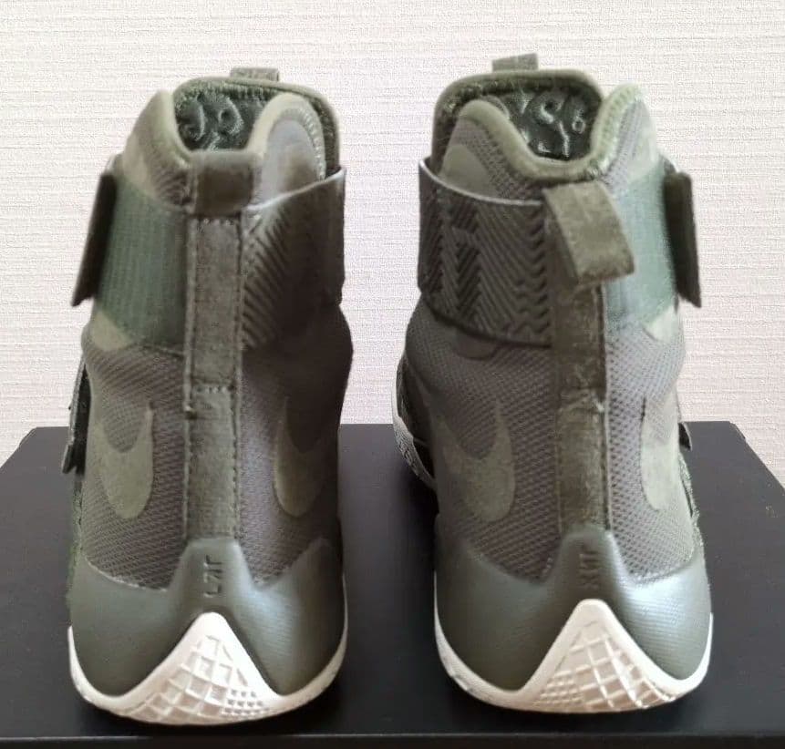 Nike LeBron ソルジャー 10 SFG カーキ バッシュ　29cm