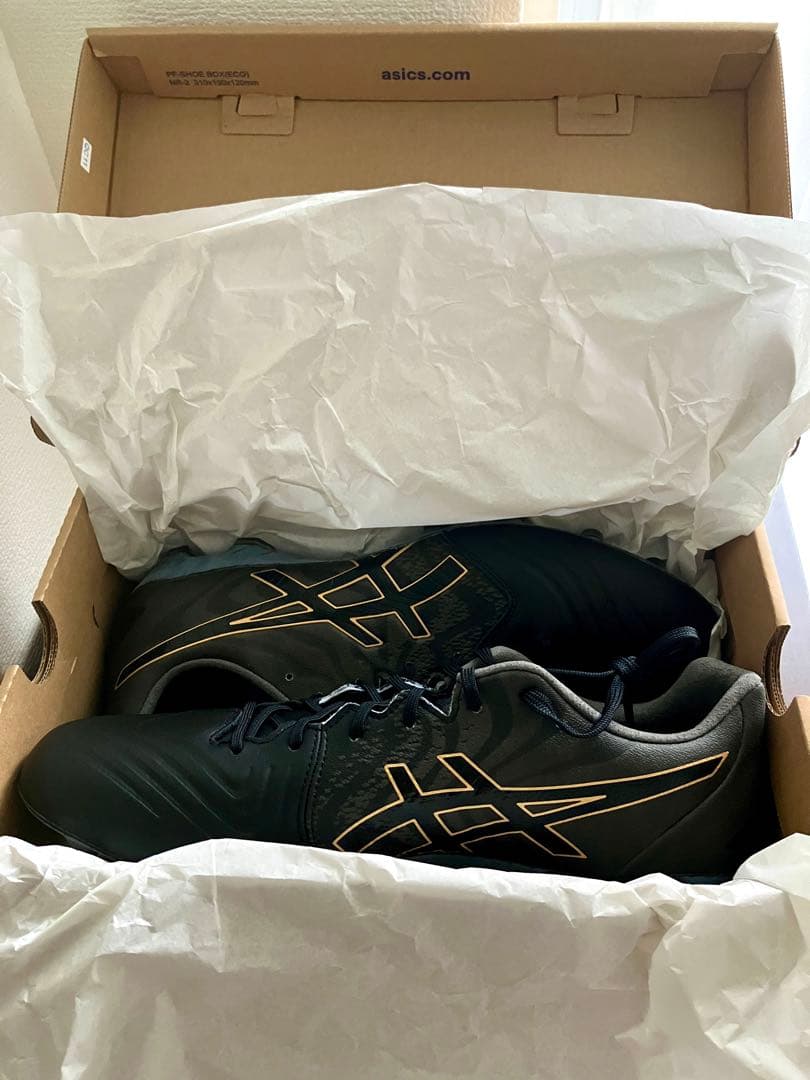 【新品・希少サイズ】ASICS サッカーシューズ ブラック/ゴールド29.0cm