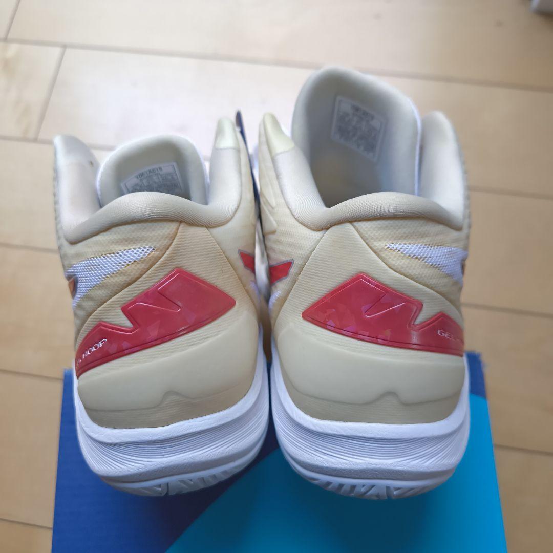 asics バスケットボールシューズ 1061A013 25.5cm