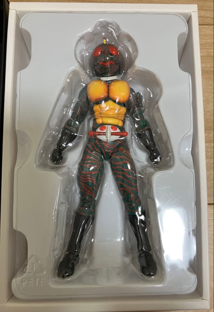 Z*N様 真骨彫製法 S.H.Figuarts 仮面ライダーアマゾン