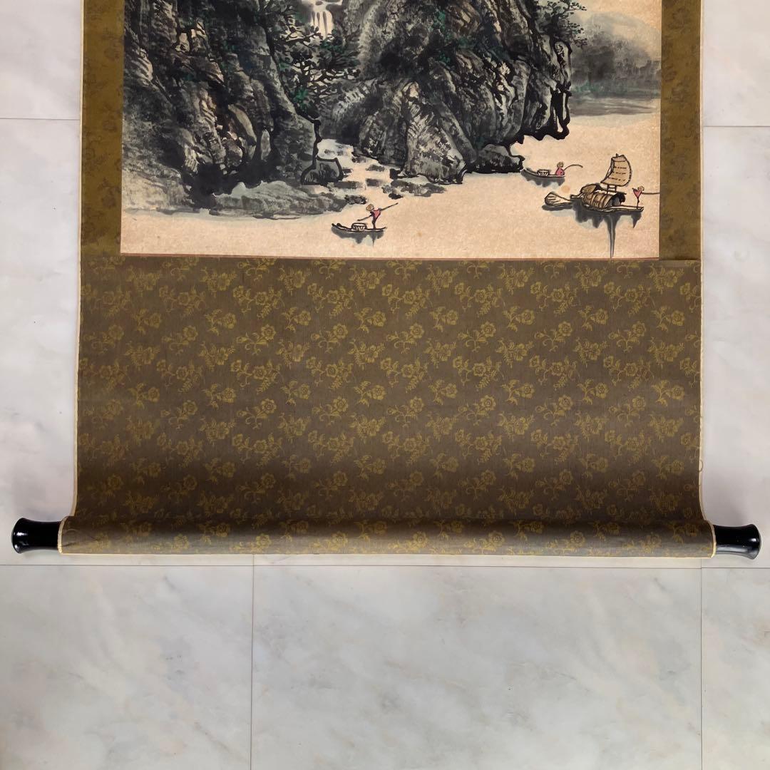 中国美術　水墨画　掛軸　山寨雲図　謝陽画　山水　箱付き　年代物　米坐渡古