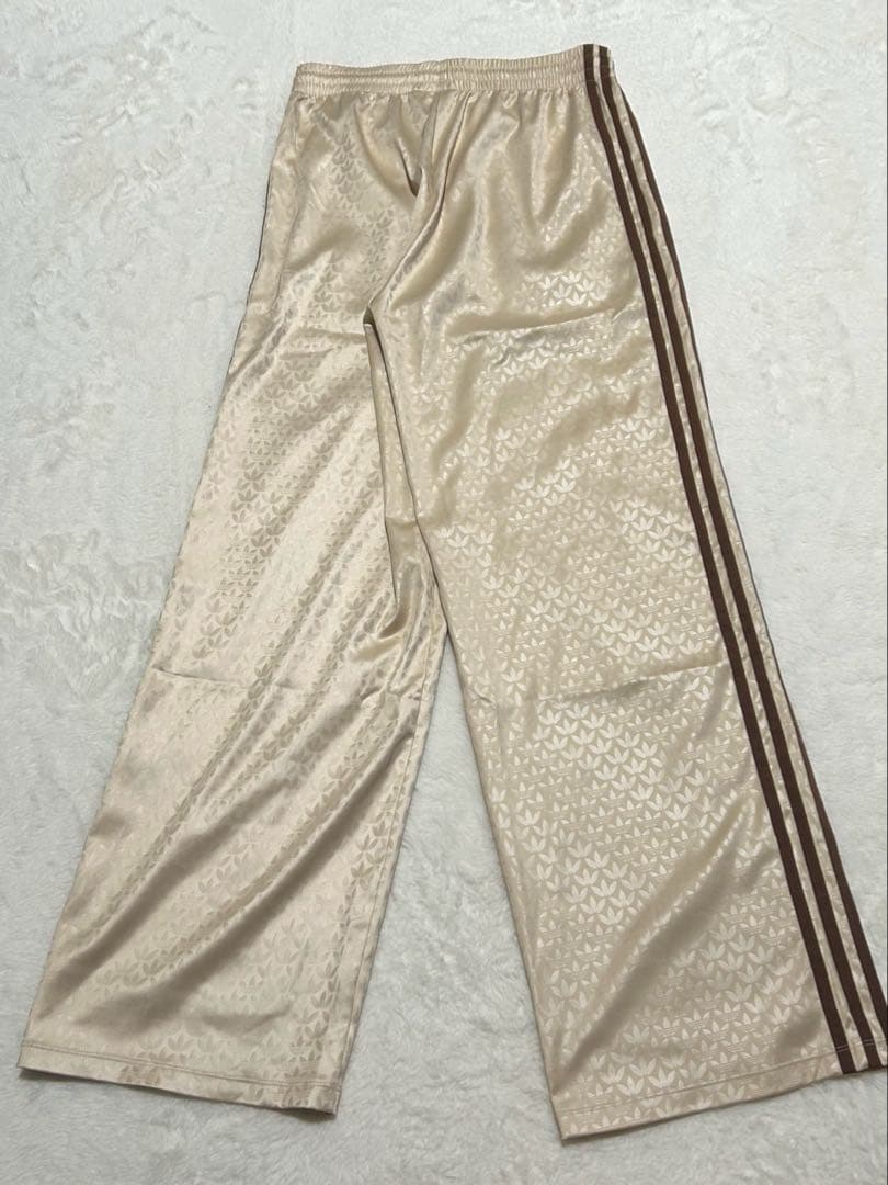 アディダス【adidas】モノグラム トラックパンツ　Ｌ