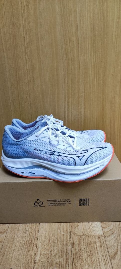 MIZUNO　WAVE REBELLION FLASH 2（美品）