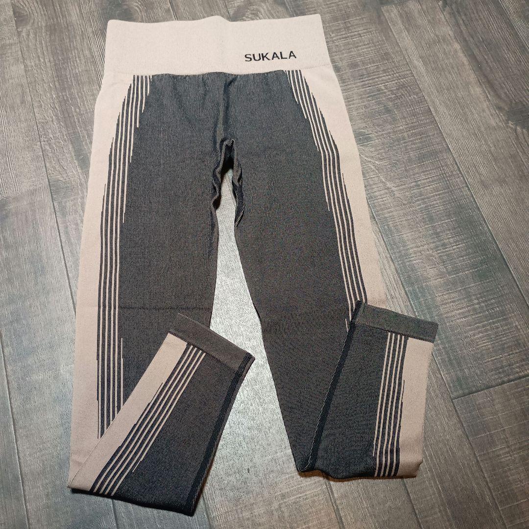 新品未使用【SUKALA】シャドーストライプメランジレギンスｍブラック