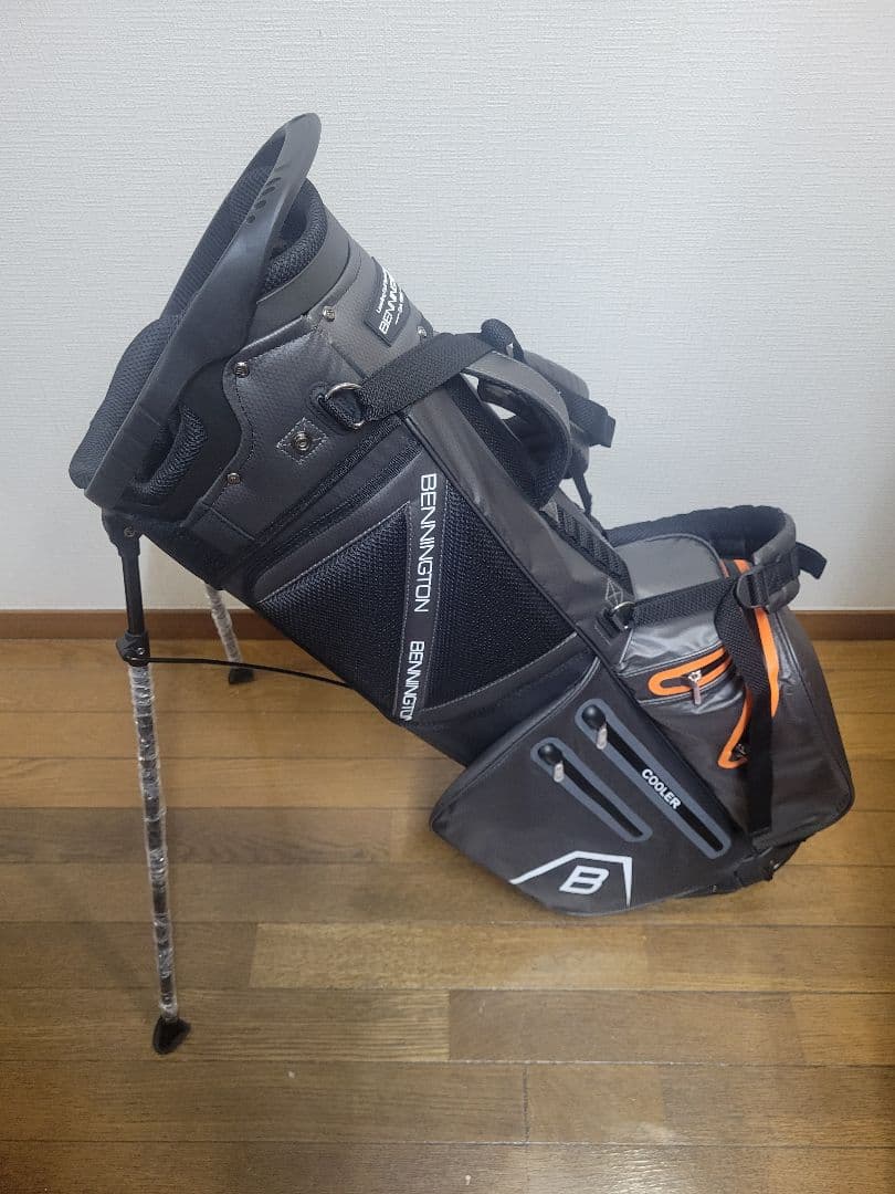新品同様 BENNINGTON ベニントン スタンドバック ダークグレーホワイト