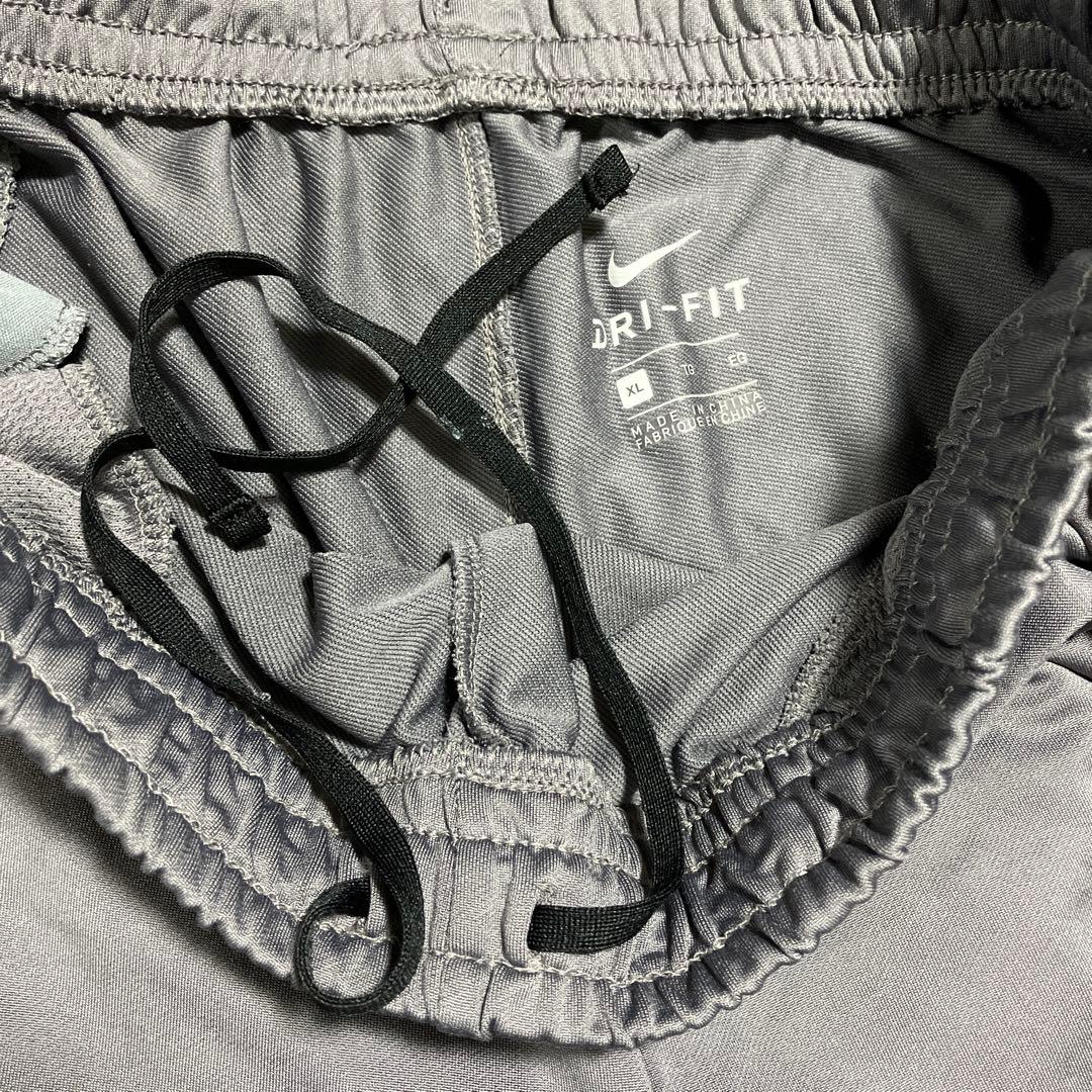 NIKE ナイキ　XL ジャージ　パンツ グレー　スウォッシュ　ストレッチ