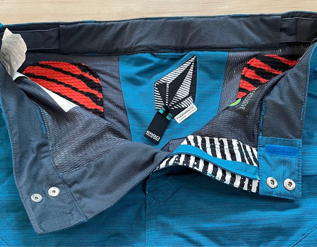 ★美品　volcom ボルコム　カーゴパンツ　メンズM TDS