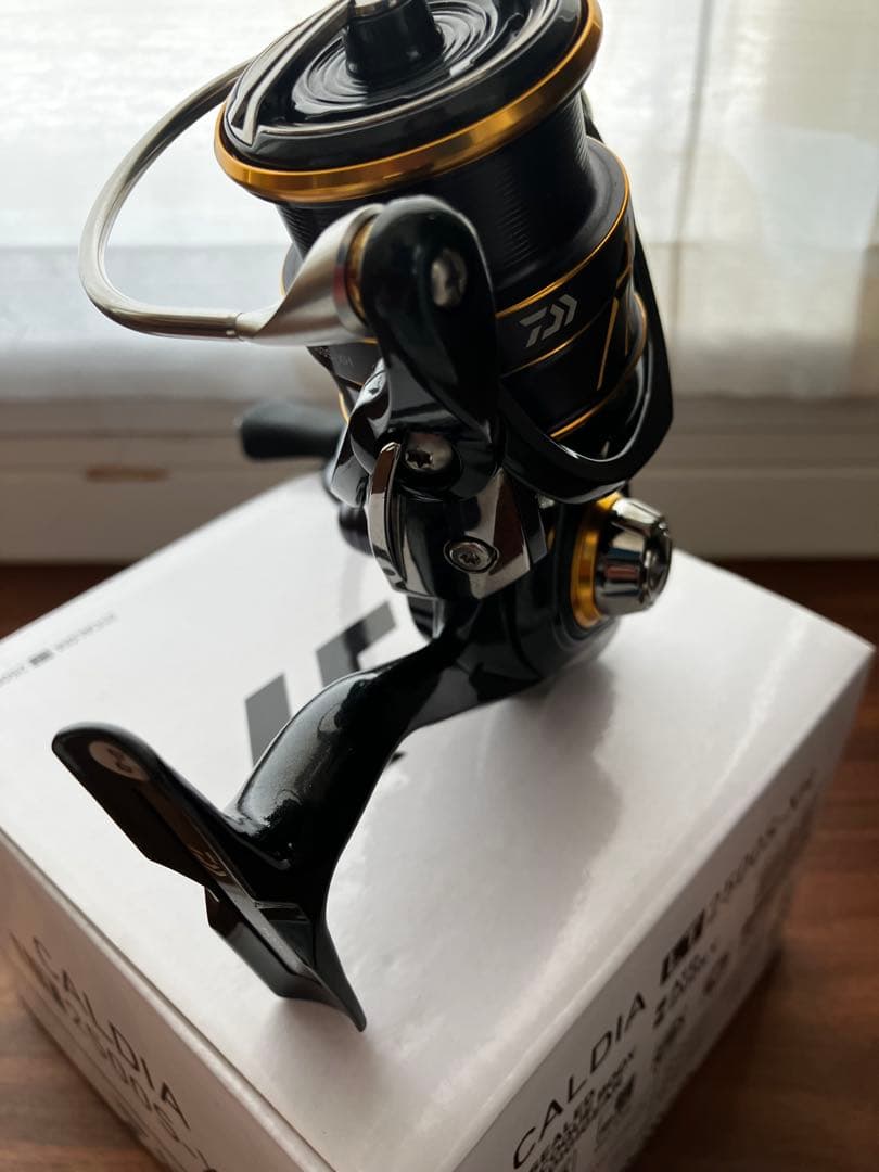 Daiwa LT2500-XH スピニングリール海釣り軽量LT ライトゲーム