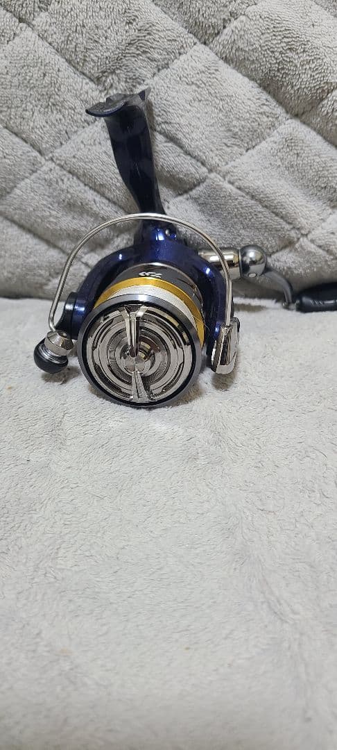 ほぼ未使用 Daiwa Crest LT 2000 スピニングリール