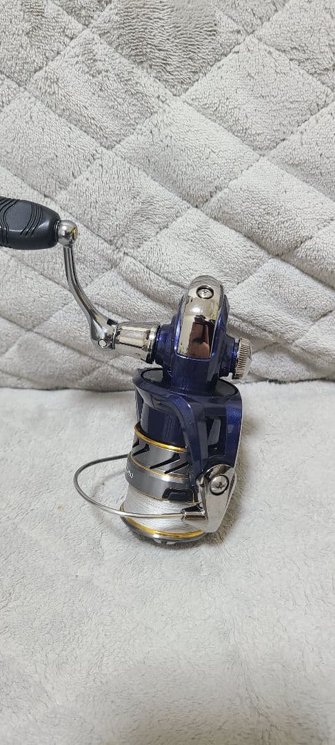 ほぼ未使用 Daiwa Crest LT 2000 スピニングリール