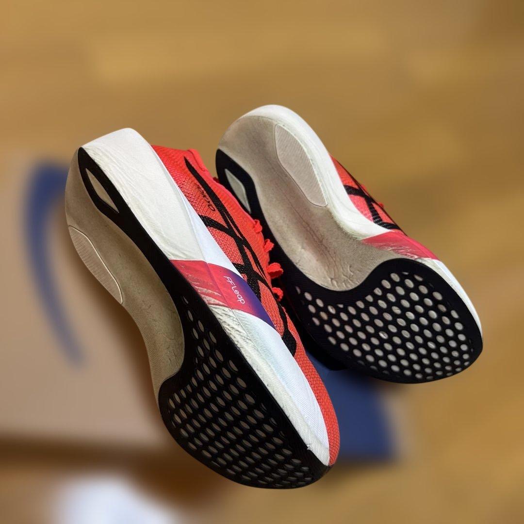アシックス　メタスピードエッジ　TOKYO 25.0