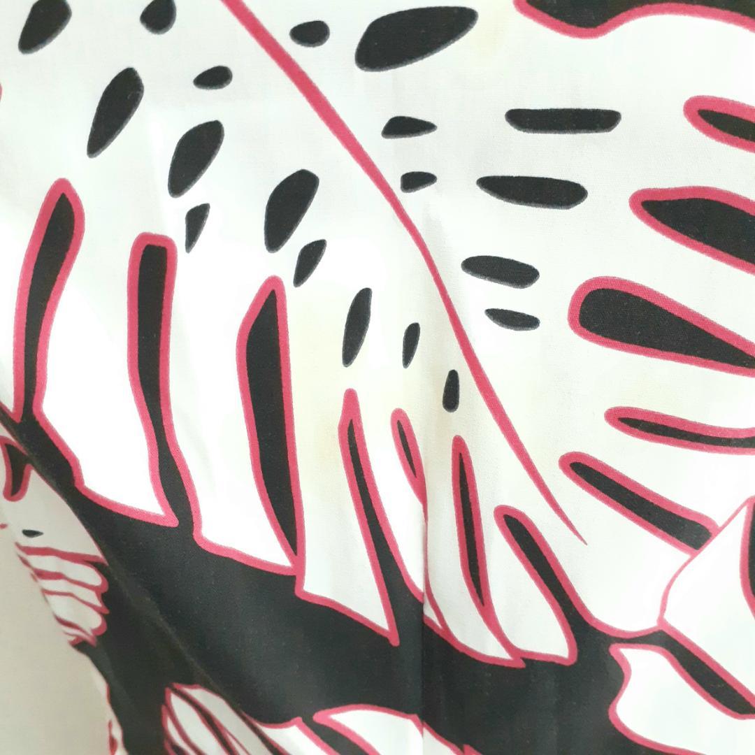 美品◎メネフネプランテーション フラダンス用ドレス ブラック 黒 ホワイト 白